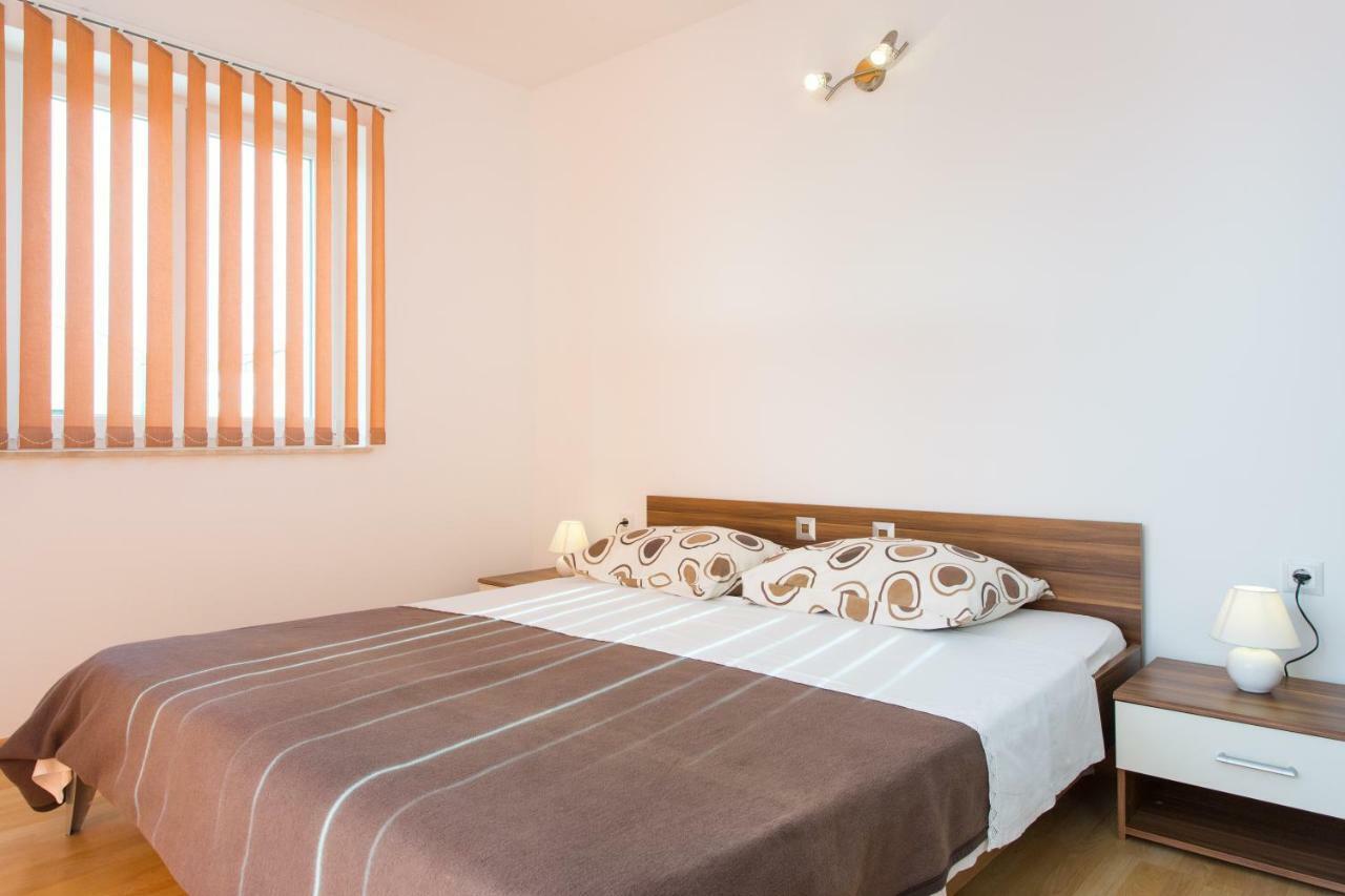 Adria Punat Apartments Exterior photo